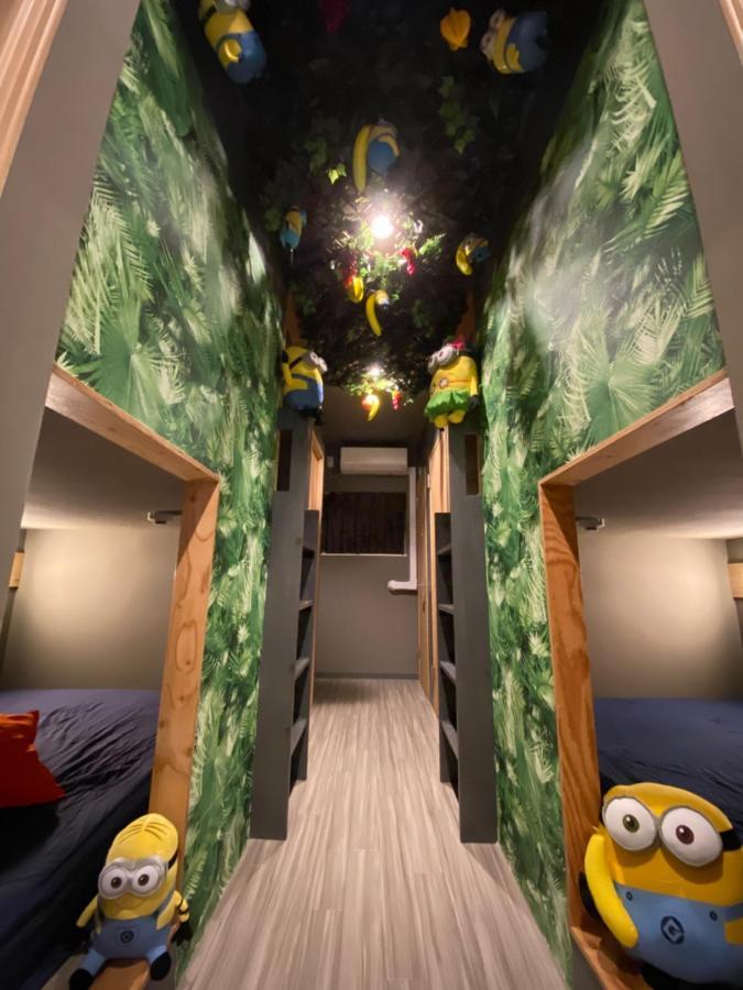 Hotel Jungle Fun Fun Осака Экстерьер фото