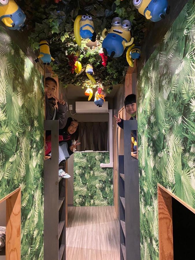 Hotel Jungle Fun Fun Осака Экстерьер фото