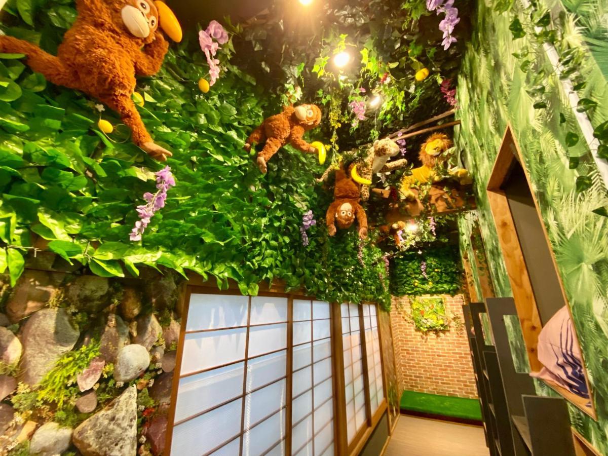 Hotel Jungle Fun Fun Осака Экстерьер фото