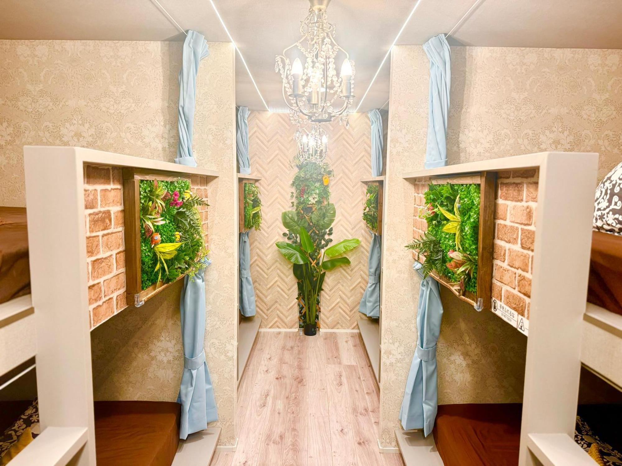 Hotel Jungle Fun Fun Осака Экстерьер фото
